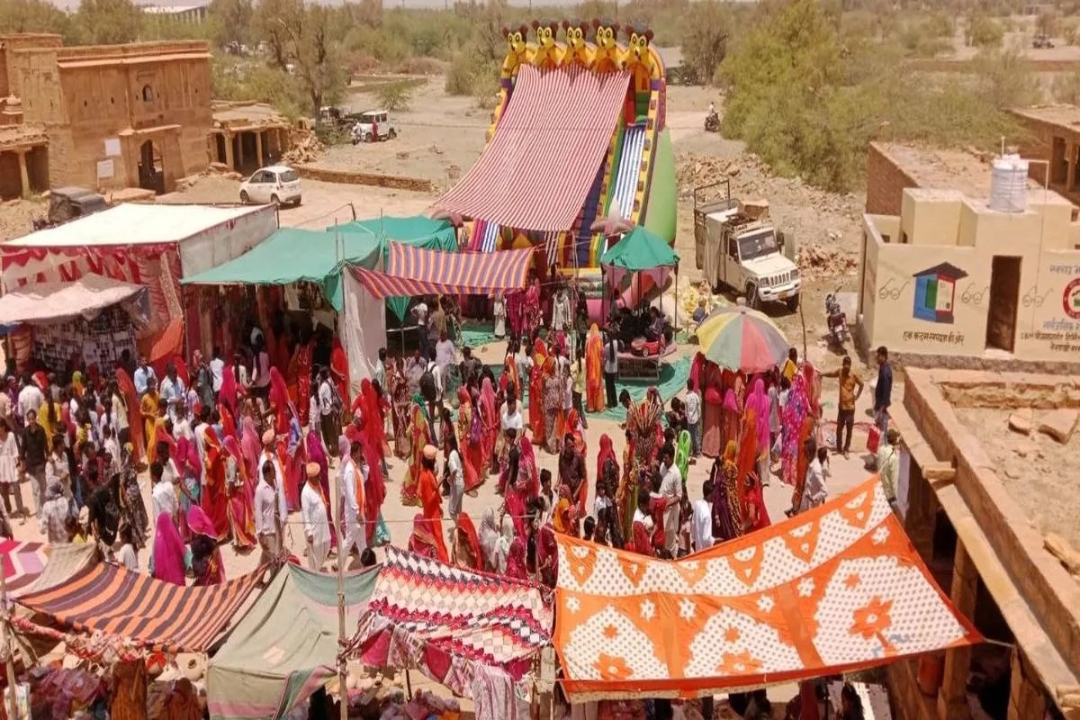 बरमसर- बैशाखी मेले में उमड़ा जनसैलाब, पूर्णिमा के दिन चरम पर रही आस्था | Brmsr Baishakhi Mele Men Umda Jnsailab Purnima Ke Din Chrm Pr Rhi Aastha