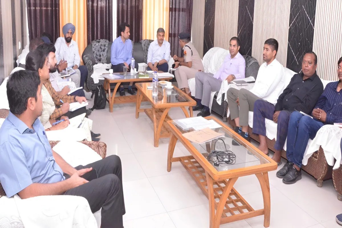 Rajasthan: विधायक और अभियंता मारपीट प्रकरण गरमाया, सर्किट हाउस में आमने-सामने आए दोनों पक्ष, IAS ने ली रिपोर्ट | Mla And Engineer Assault Case Ias Ravi Jain Took Information About Case