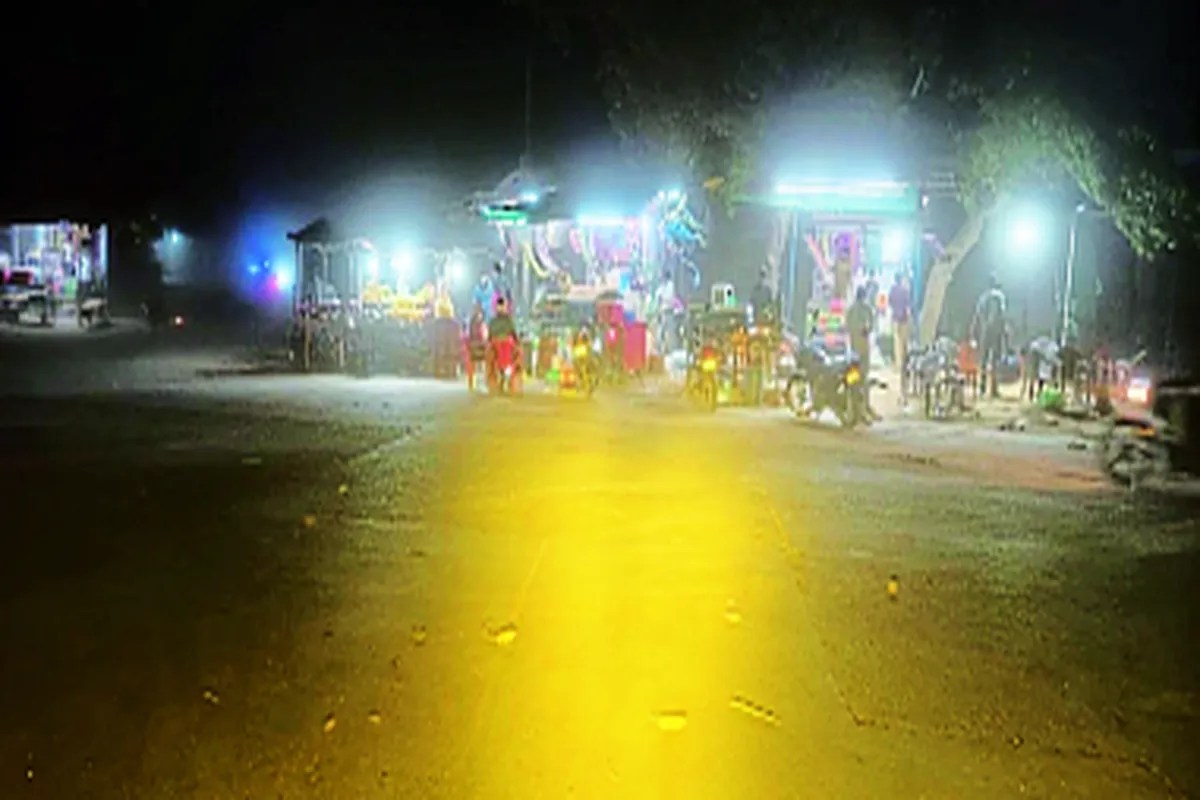 फिर बदला मौसम का मिजाज, आंधी के साथ बूंदाबांदी… देखें वीडियो…. | Phir Bdla Mausm Ka Mijaj Aandhi Ke Sath Bundabandi Dekhen Vidiyo