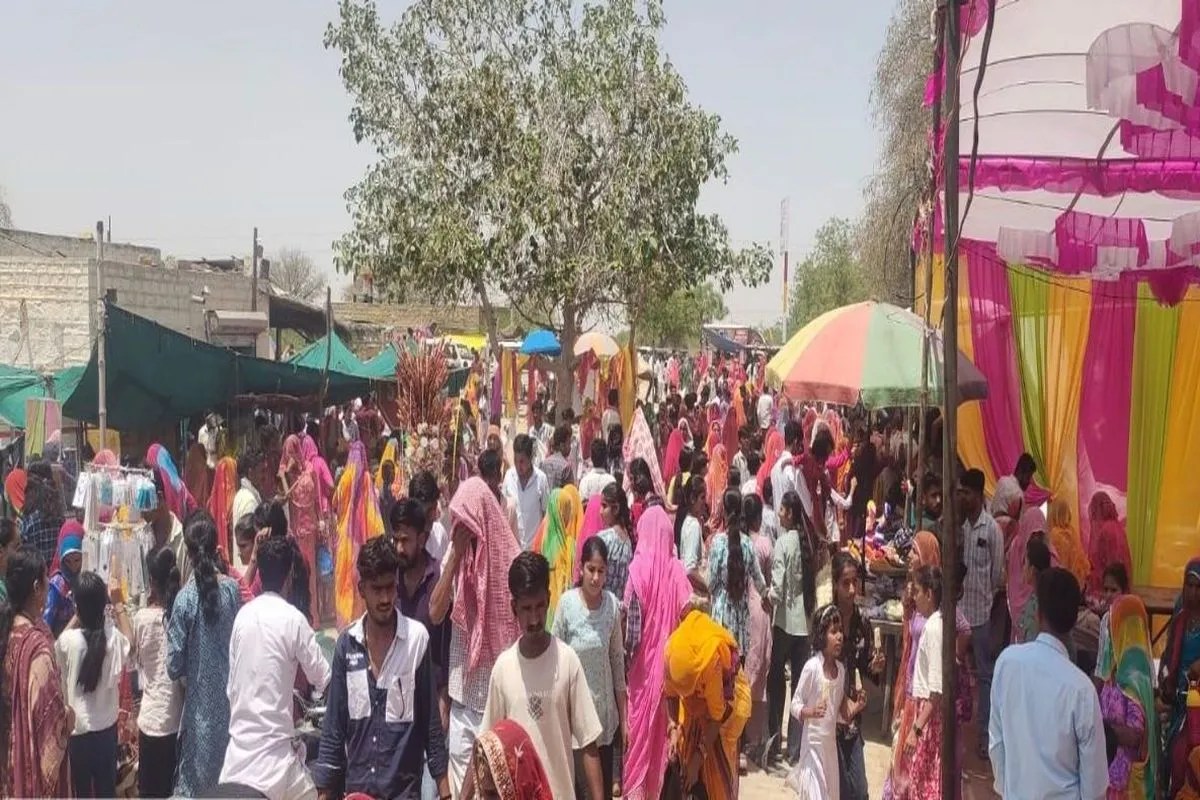 जैसलमेर: वैशाख पूर्णिमा पर उमड़ी आस्था, भीषण गर्मी भी रही बेअसर | Jaislmer Vaishakh Purnima Pr Umdi Aastha Bhishn Grmi Bhi Rhi Beasr