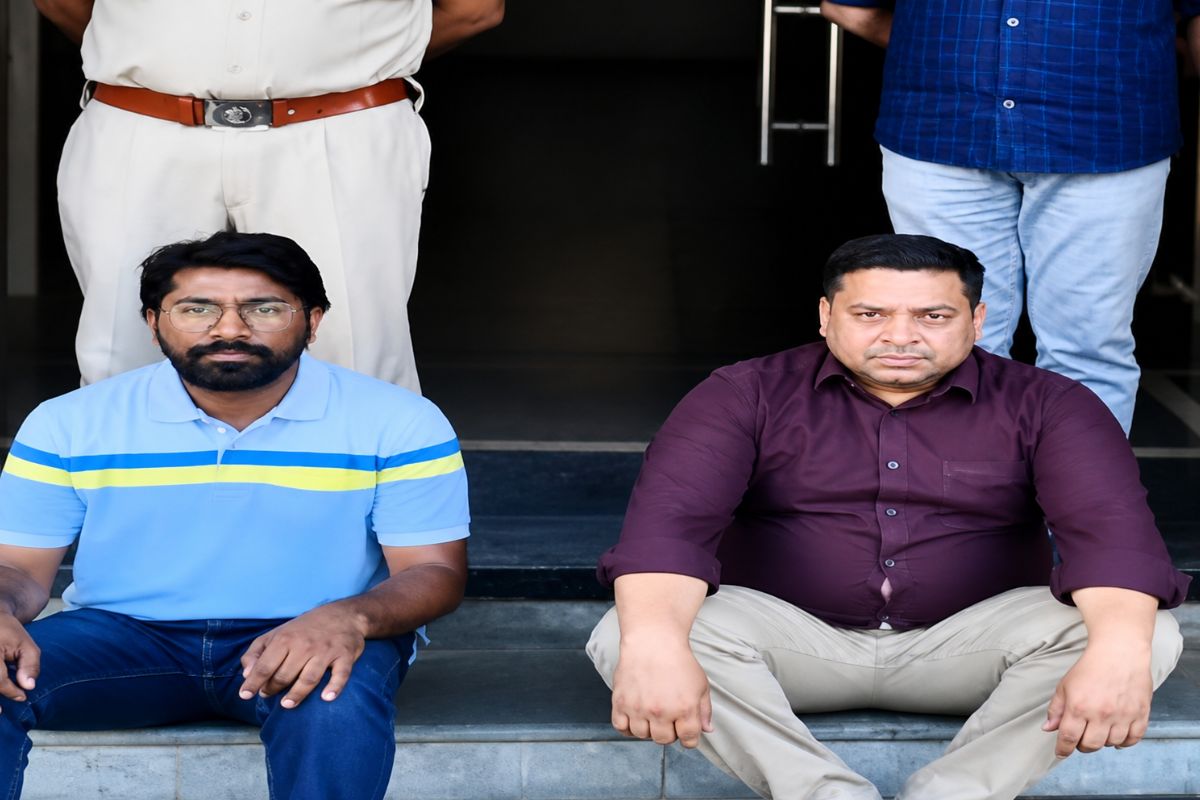 जयपुर के SBI बैंक में 4 करोड़ से अधिक का घोटाला, मैनेजर-असिस्टेंट मैनेजर गिरफ्तार | Jaipur State Bank Of India Scam Manager And Assistant Manager Arrested For 4 Crore Loan Fraud Fake Documents