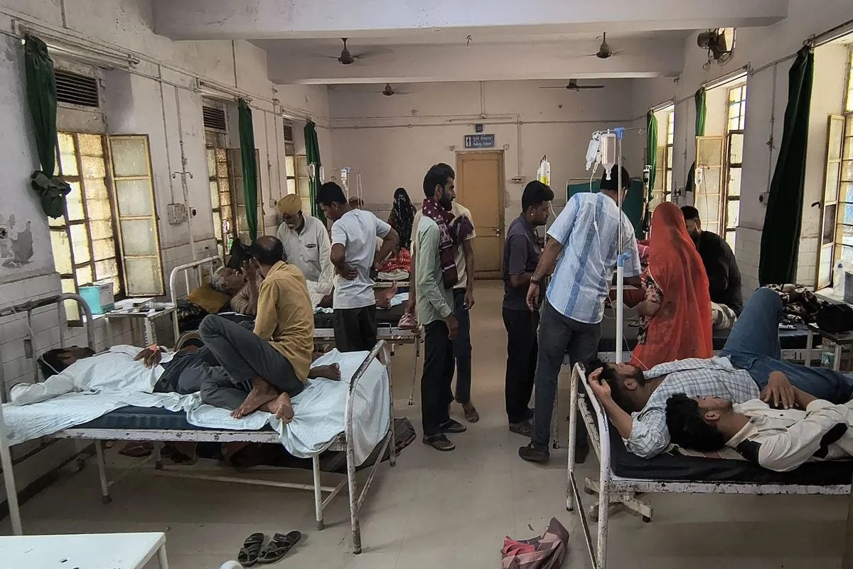 पोकरण अस्पताल में भीषण गर्मी के बीच गहराया पेयजल संकट | Pokrn Asptal Men Bhishn Grmi Ke Bich Ghraya Peyjl Snkt